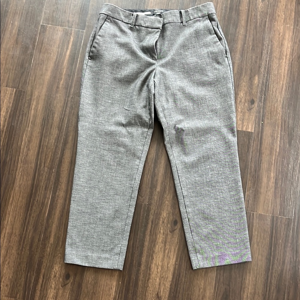 Ann Taylor Gray Curvy Ankle Length Pants with Pockets
